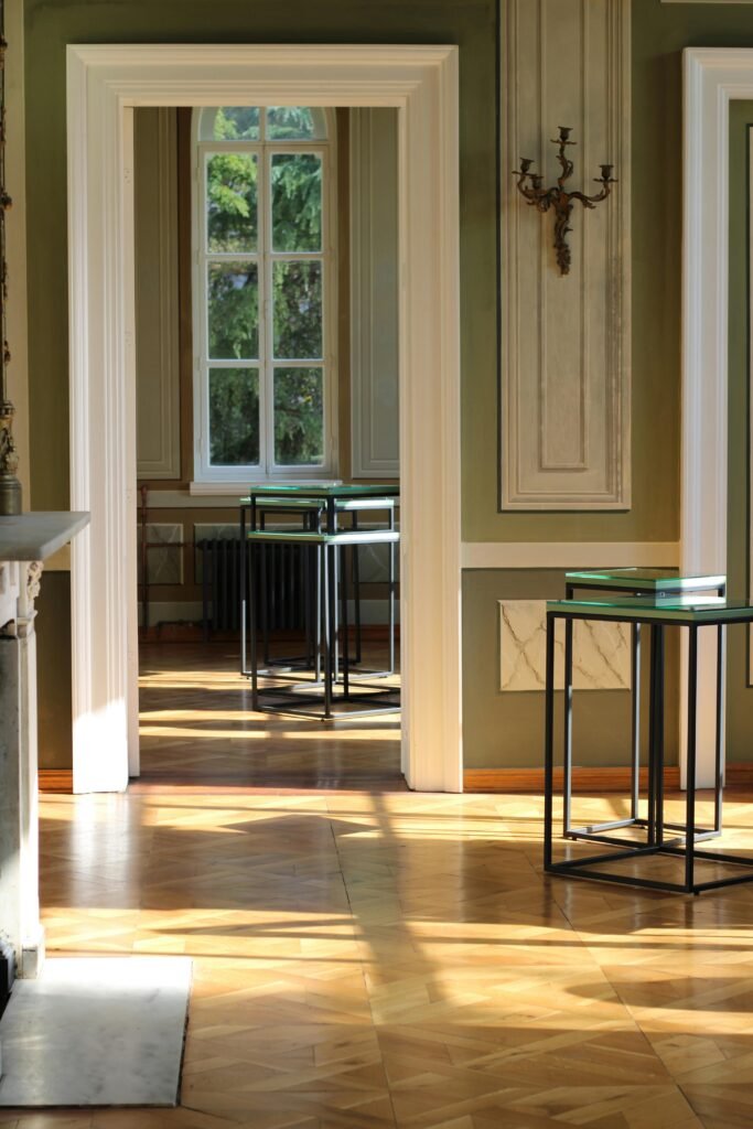 Modern hall painting with elegant wall colors and modern setup